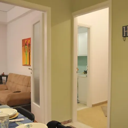 Apartment Syggrou Fix
